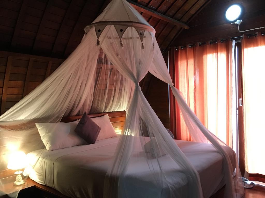 Bamboo Bungalow Jungle View Batununggul ภายนอก รูปภาพ